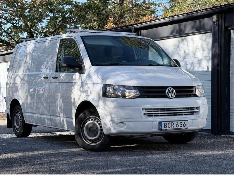 Vit Begagnad 2012 VW T5 Van | 79 999 kr (Marknadspris) - Bild 1/4