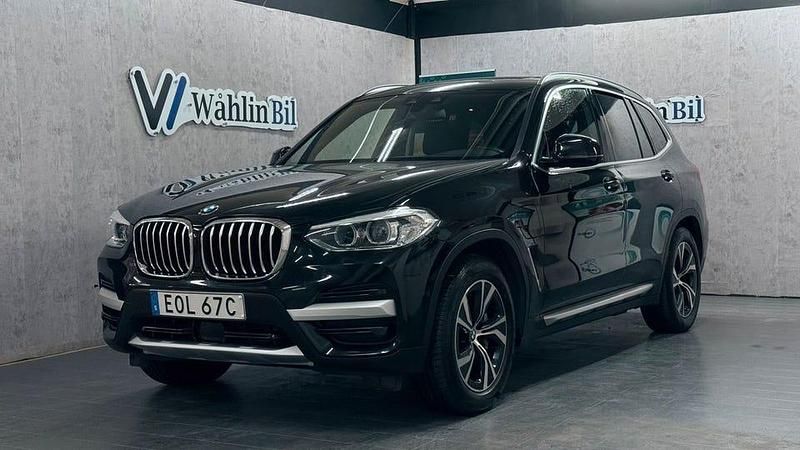 Svart Begagnad 2021 BMW X3 SUV | 379 900 kr - Bild 1/4