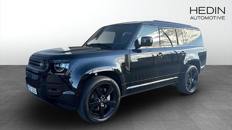 Svart (black) Begagnad 2025 Land Rover Defender SE Dynamic SUV | 1 289 000 kr - Bild 1/4