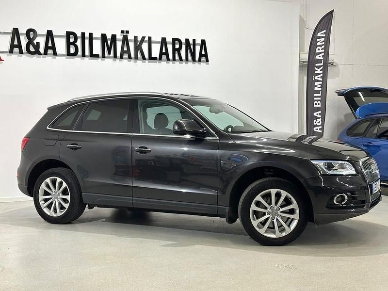 Begagnad Audi Q5 Design 190 HK (139 kW) 2015 Grå SUV