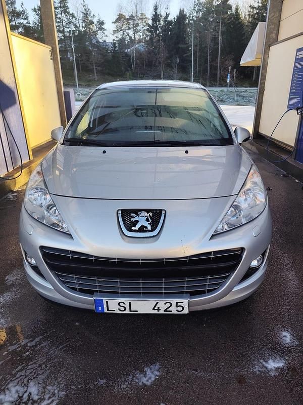 Begagnad 2011 Peugeot 207 Halvkombi | 35 000 kr (Lite dyr) - Bild 1/4