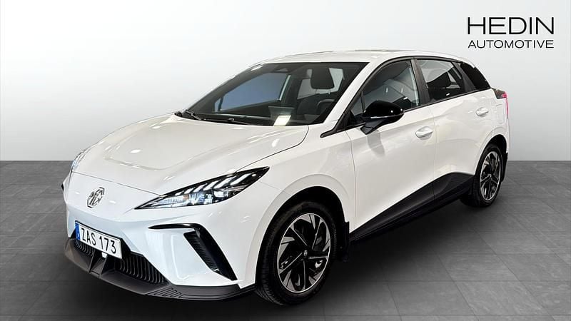 Vit (white) Begagnad 2023 MG MG4 EV Halvkombi | 259 900 kr (Lite dyr) - Bild 1/4
