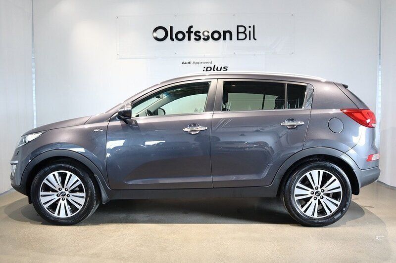 Grå Begagnad 2014 Kia Sportage SUV | 139 000 kr (Marknadspris) - Bild 1/4