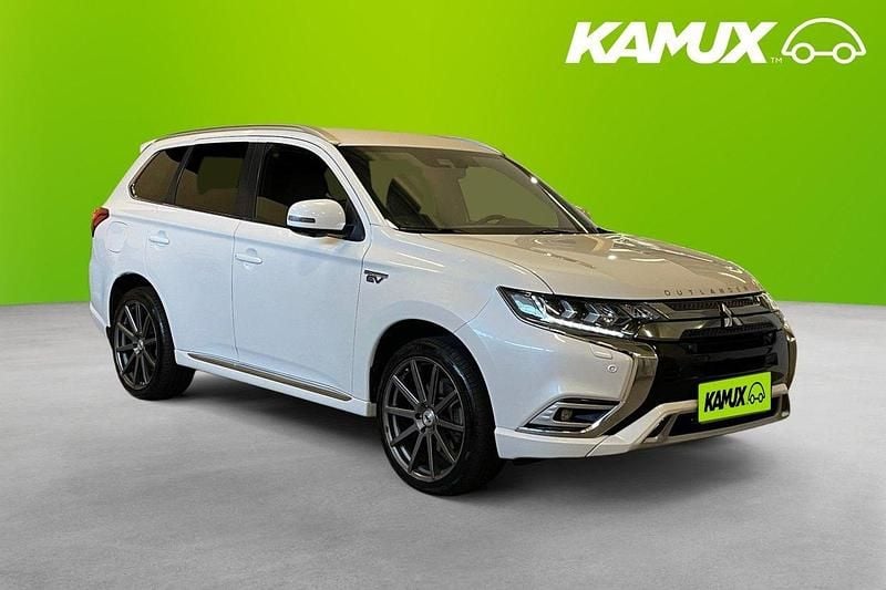 Vit Begagnad 2019 Mitsubishi Outlander P-HEV SUV | 199 800 kr (Bra pris) - Bild 1/4