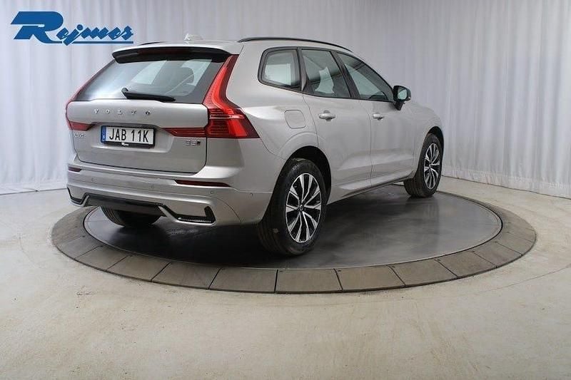 Begagnad Volvo XC60 Plus 250 HK (183 kW) 2022 Silver dawn metallic SUV