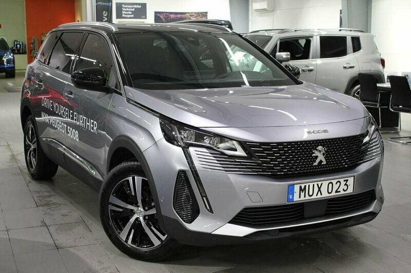 Grå Begagnad 2020 Peugeot 5008 GTi Minibuss | 294 900 kr (Marknadspris) - Bild 1/4