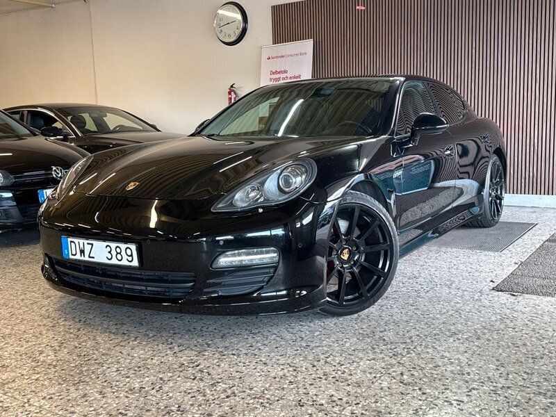 Svart Begagnad 2011 Porsche Panamera Sedan | 299 900 kr - Bild 1/4