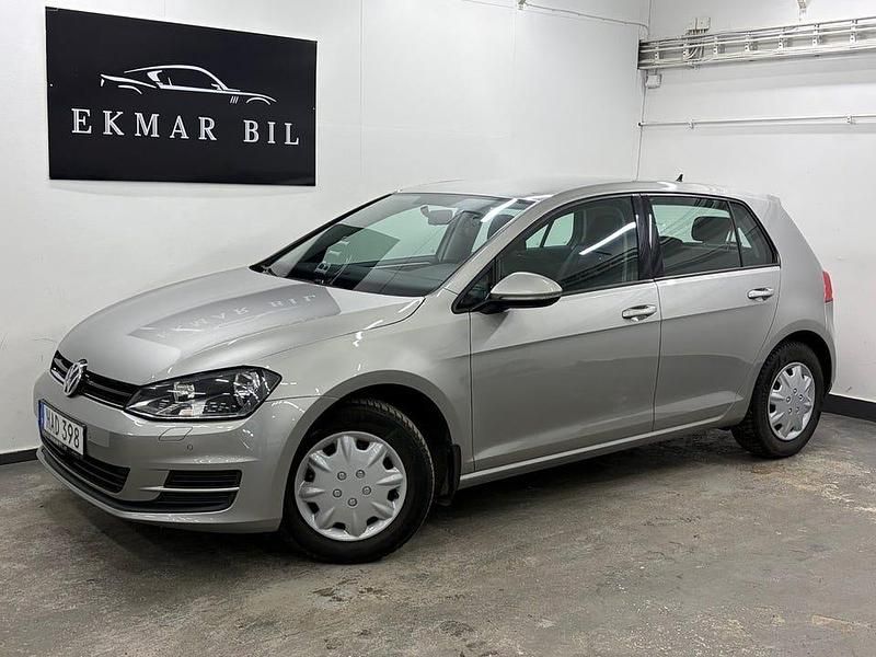 Begagnad VW Golf VII 110 HK (80 kW) 2016 Silver Halvkombi