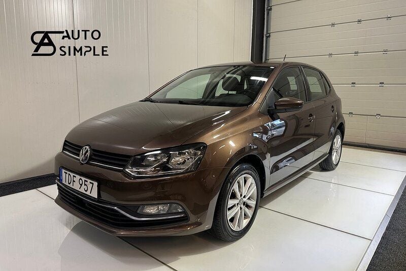 Brun Begagnad 2016 VW Polo Halvkombi | 99 900 kr (Marknadspris) - Bild 1/3