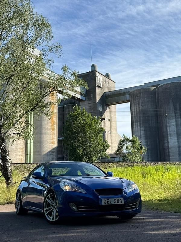 Begagnad 2011 Hyundai Genesis Sportkupé | 150 000 kr - Bild 1/4