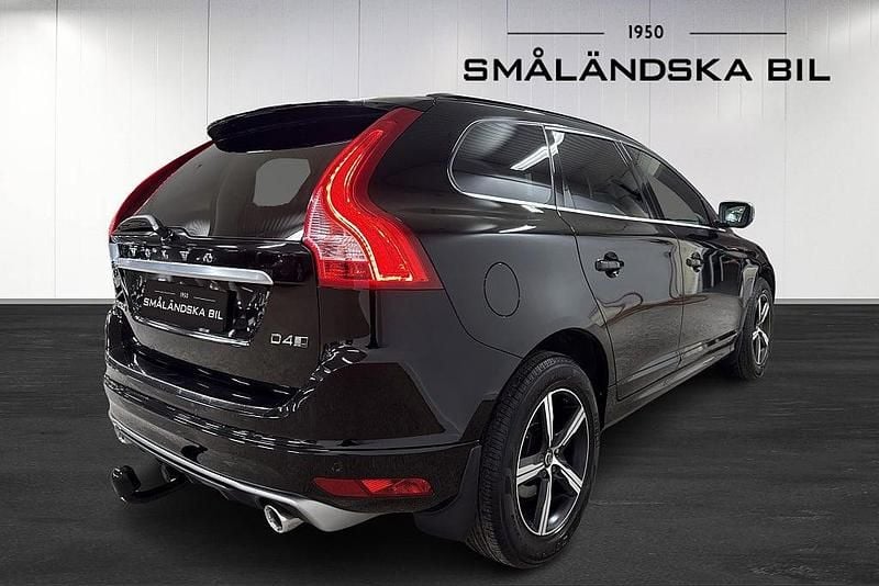 Begagnad Volvo XC60 R-Design 190 HK (139 kW) 2017 Svart SUV