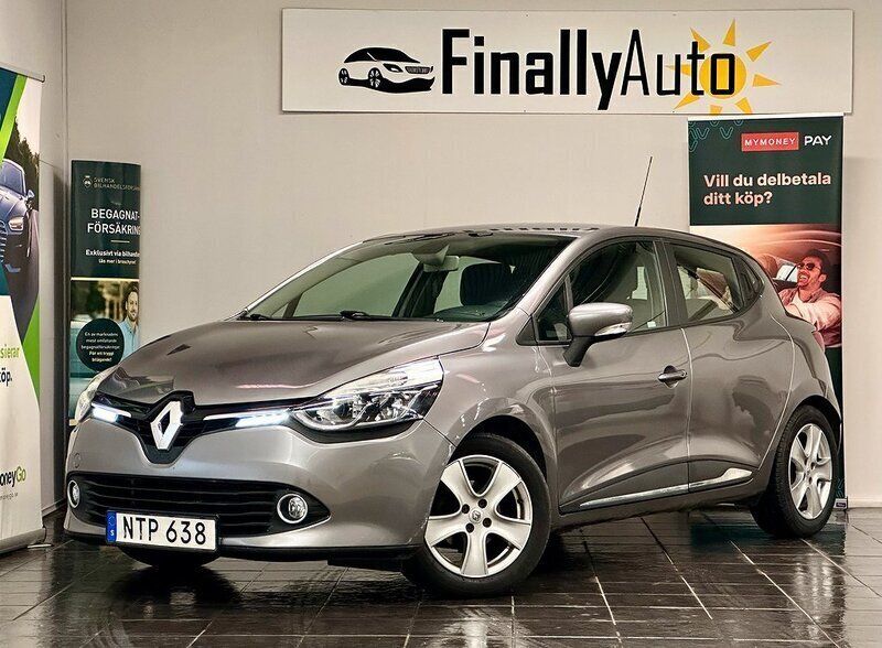 Grå Begagnad 2015 Renault Clio IV Halvkombi | 79 900 kr (Marknadspris) - Bild 1/4
