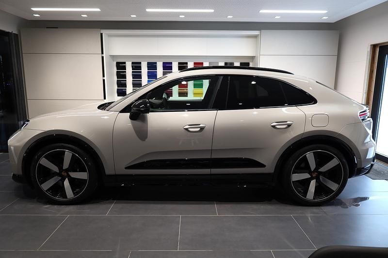 Ny Porsche Macan GTS 419 kW (571 HK) 2026 Grå SUV