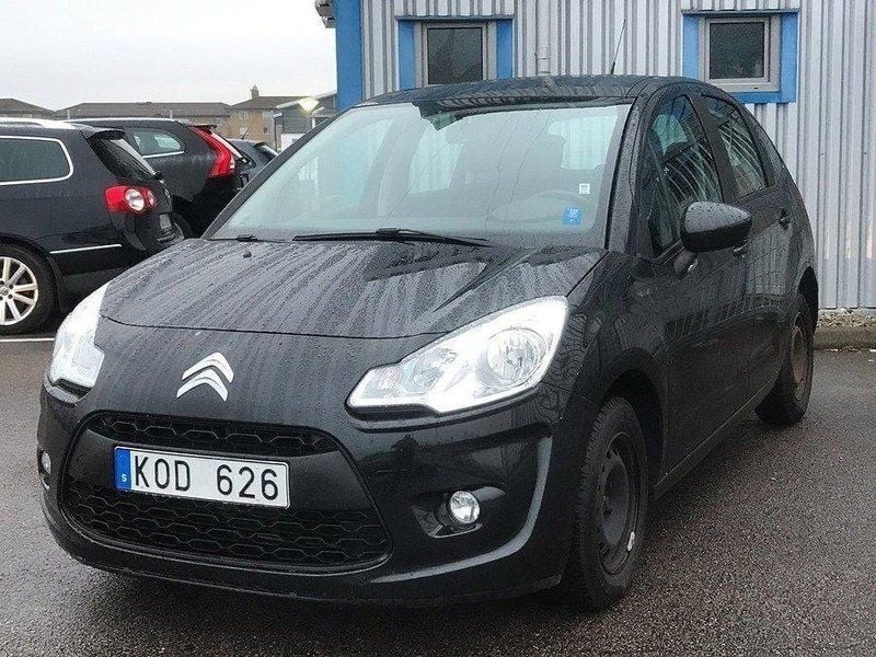 Mörkblå Begagnad 2010 Citroën C3 Halvkombi | 47 500 kr (Marknadspris) - Bild 1/4