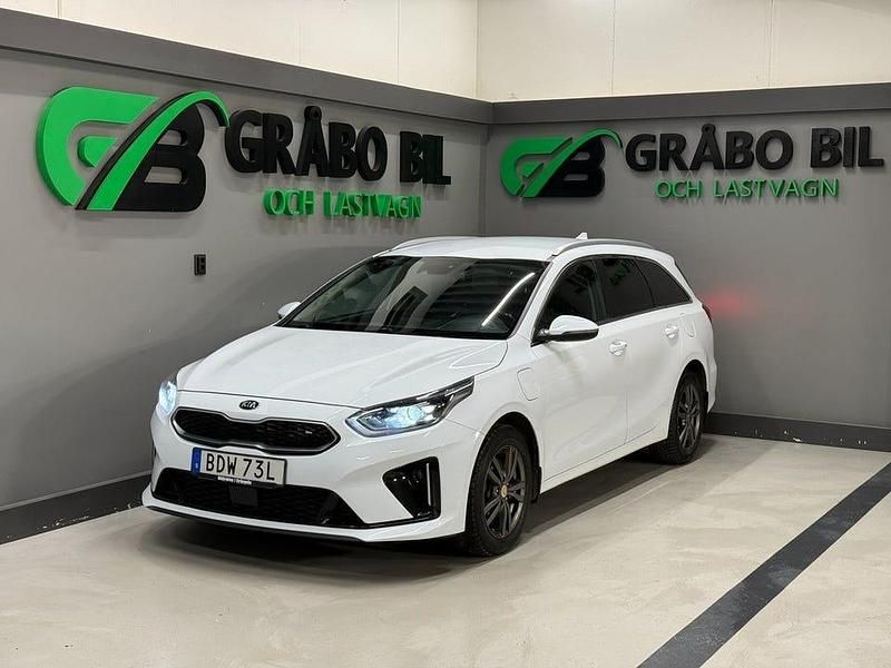 Vit Begagnad 2020 Kia Ceed Sportswagon Kombi | 129 900 kr (Marknadspris) - Bild 1/4