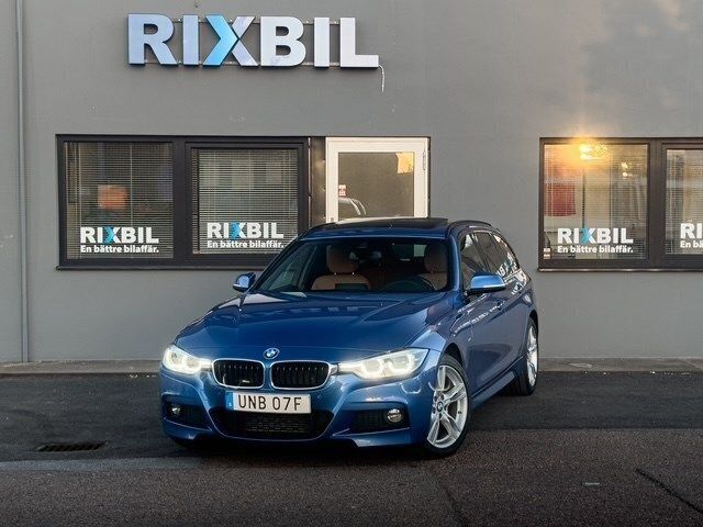 Blå Begagnad 2019 BMW 320 M Sport Kombi | 279 900 kr (Marknadspris) - Bild 1/4