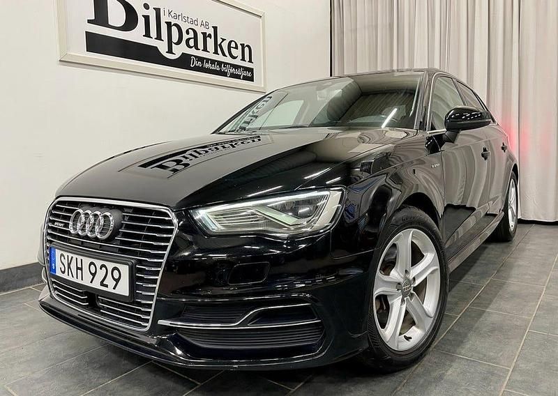 Svart Begagnad 2016 Audi A3 Sportback Ambition Halvkombi | 129 900 kr - Bild 1/3