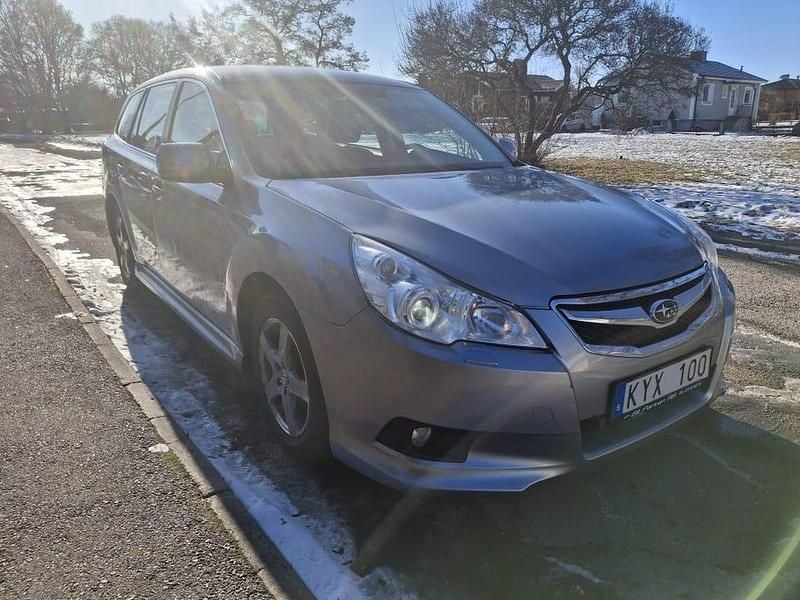 Begagnad Subaru Legacy 167 HK (122 kW) 2010 Kombi