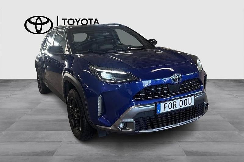 Begagnad Toyota Yaris Hybrid 117 HK (86 kW) 2023 Blå