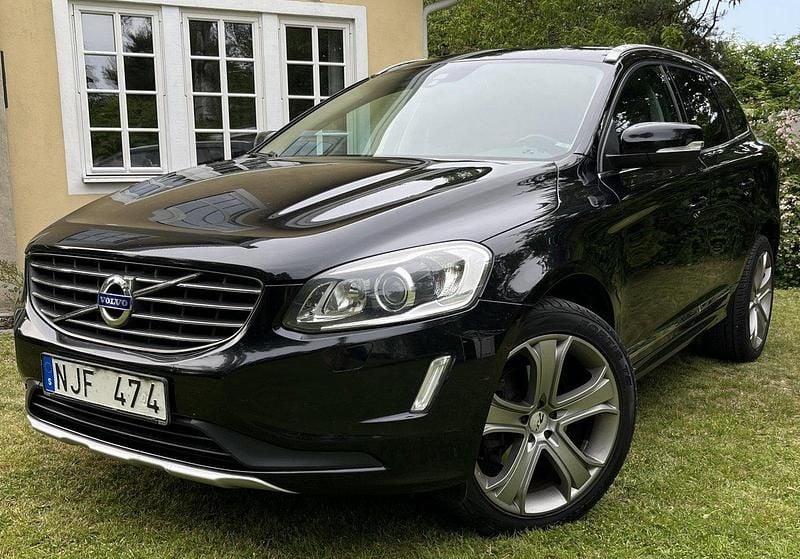 Svart Begagnad 2014 Volvo XC60 Summum SUV | 129 000 kr (Superpris) - Bild 1/4