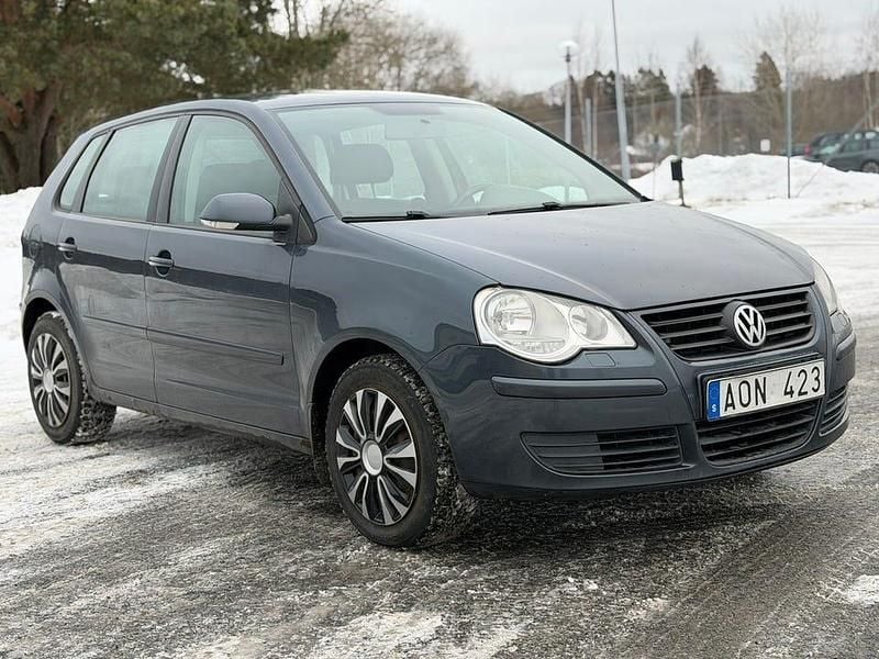 Begagnad VW Polo 80 HK (58 kW) 2008 Halvkombi