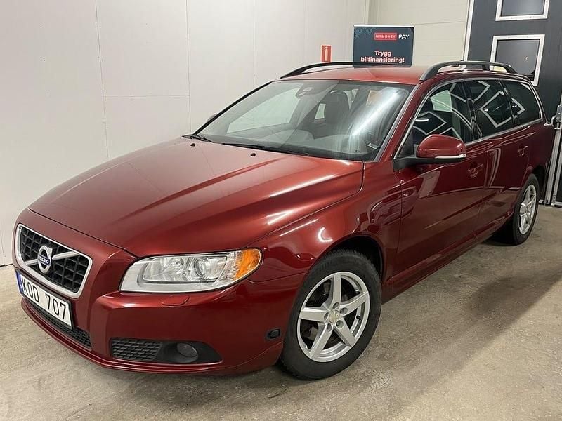Röd Begagnad 2012 Volvo V70 Momentum Kombi | 79 900 kr (Bra pris) - Bild 1/4