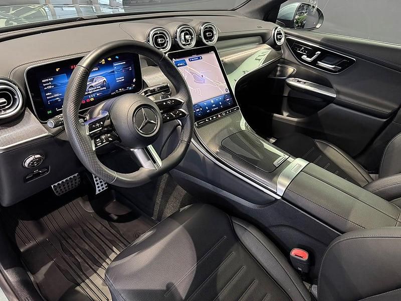 Begagnad Mercedes GLC300e AMG 333 HK (244 kW) 2025 Grön Sportkupé