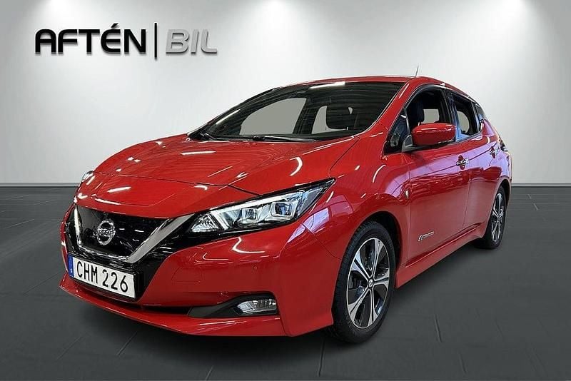 Röd Begagnad 2018 Nissan Leaf Tekna Halvkombi | 117 000 kr (Bra pris) - Bild 1/3