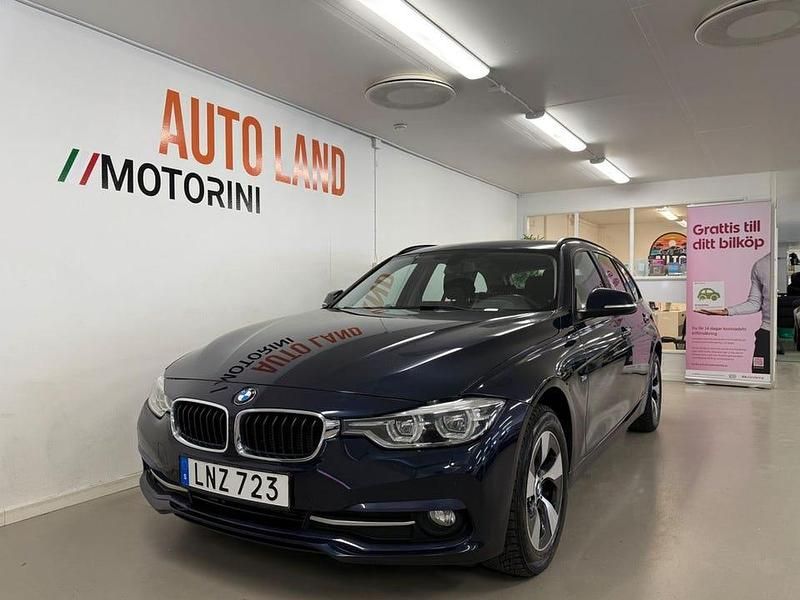 Begagnad BMW 320 Sport Line 191 HK (140 kW) 2017 Blå Kombi
