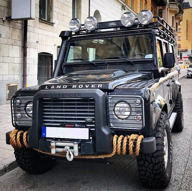 Begagnad Land Rover Defender 122 HK (89 kW) 2012 Santorini black Kombi