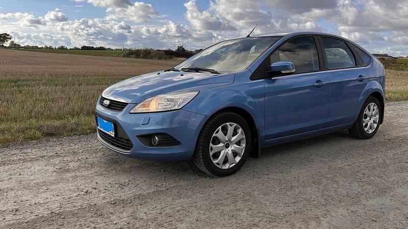 Blå Begagnad 2008 Ford Focus Trend Halvkombi | 21 000 kr (Bra pris) - Bild 1/4