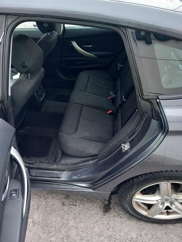 Begagnad BMW 318 Gran Turismo 143 HK (105 kW) 2015