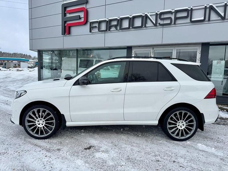 Begagnad Mercedes GLE250 AMG line 204 HK (150 kW) 2016 Vit SUV