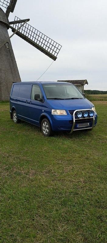 Blå Begagnad 2006 VW T5 Van | 57 900 kr (Marknadspris) - Bild 1/4