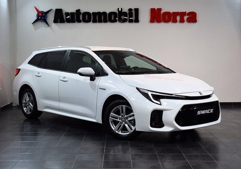 Begagnad Suzuki Swace 141 HK (103 kW) 2023 Svart Kombi