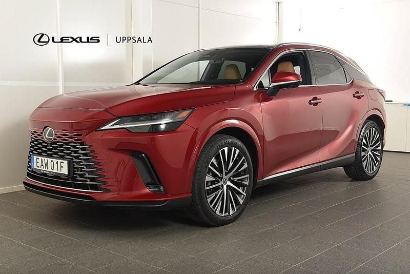 Röd Begagnad 2022 Lexus RX450h Executive Line SUV | 669 900 kr (Marknadspris) - Bild 1/4
