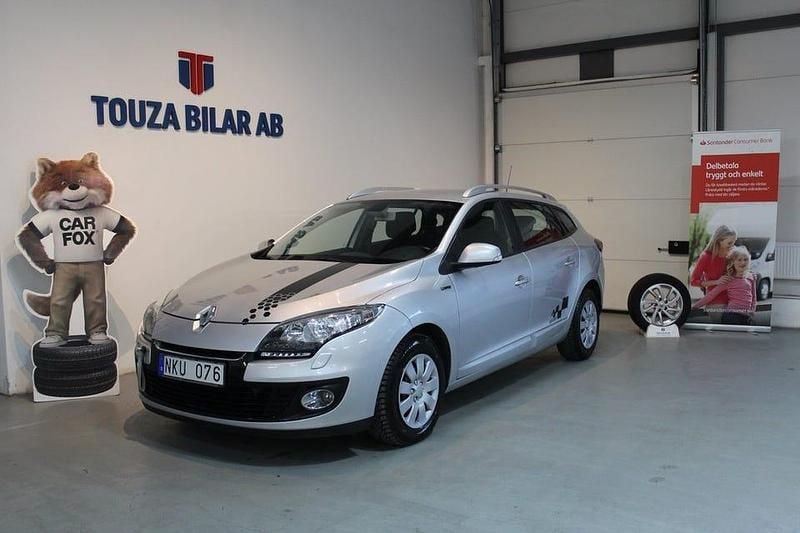 Silver Begagnad 2013 Renault Mégane GrandTour Kombi | 69 900 kr (Marknadspris) - Bild 1/4