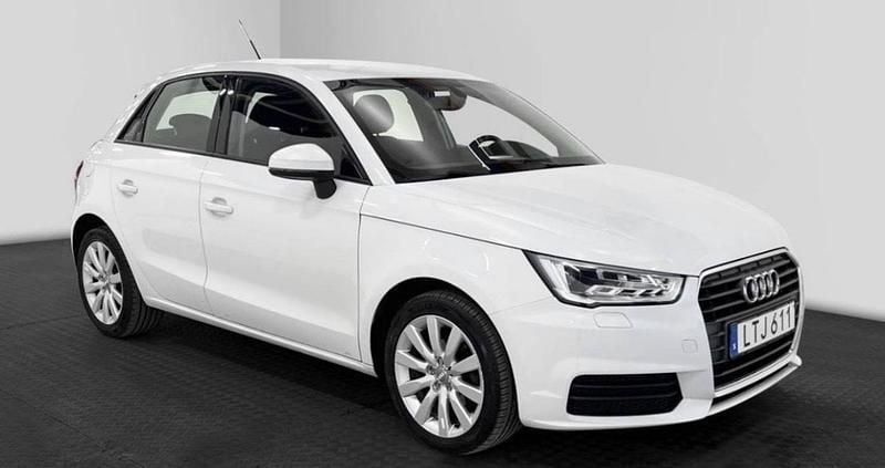Vit Begagnad 2015 Audi A1 Sportback Sport Halvkombi | 119 500 kr (Dyr) - Bild 1/4