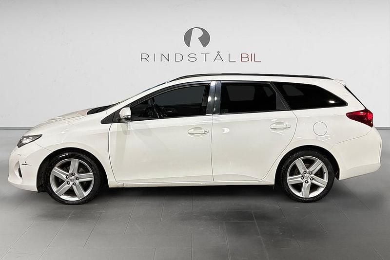 Begagnad Toyota Auris Touring Sports Edition 132 HK (97 kW) 2014 Vit Kombi
