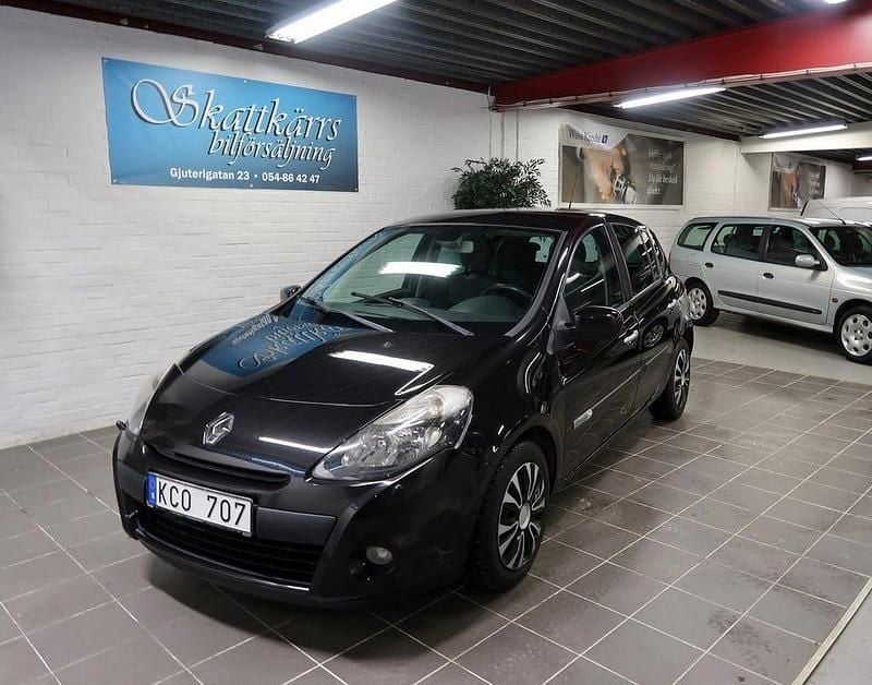 Svart Begagnad 2009 Renault Clio R.S. Halvkombi | 34 000 kr (Marknadspris) - Bild 1/4