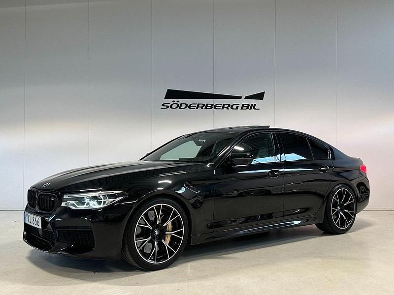 Svart Begagnad 2018 BMW M5 Competition Edition Sedan | 699 900 kr (Marknadspris) - Bild 1/4