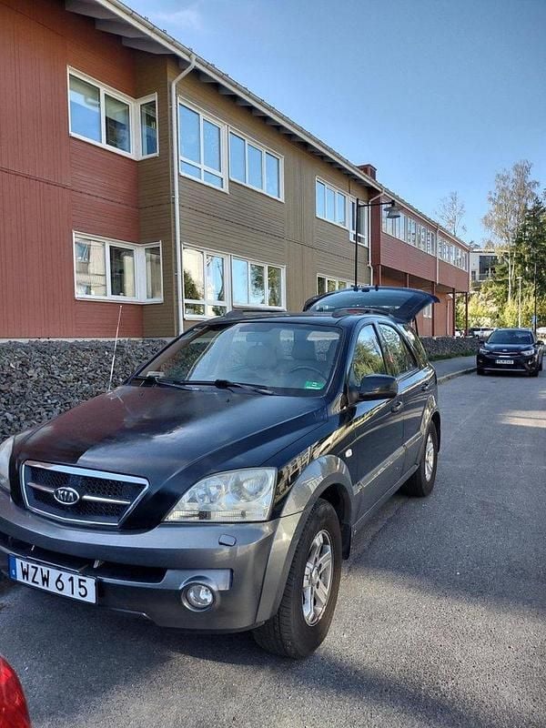 Svart Begagnad 2006 Kia Sorento 4 SUV | 40 000 kr (Marknadspris) - Bild 1/4