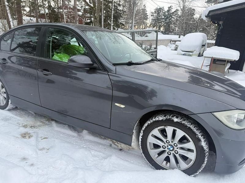 Begagnad BMW 320 150 HK (110 kW) 2006 Sedan