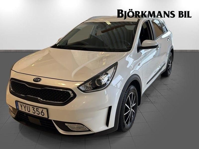 Begagnad Kia Niro Advance 140 HK (102 kW) 2017 Vit SUV