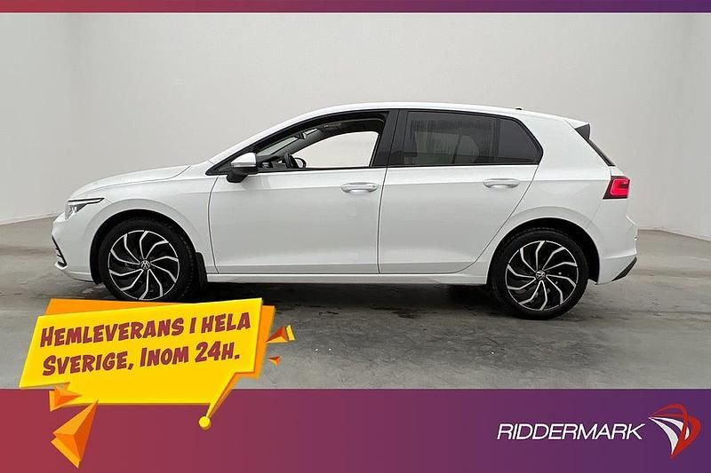 Begagnad VW Golf VIII 150 HK (110 kW) 2020 Vit Halvkombi