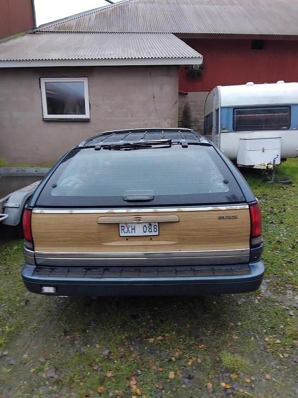 Begagnad 1993 Buick Roadmaster Kombi | 40 000 kr - Bild 1/4