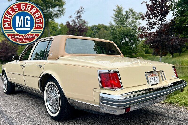Begagnad 1976 Cadillac Seville Sedan | 169 000 kr - Bild 1/4