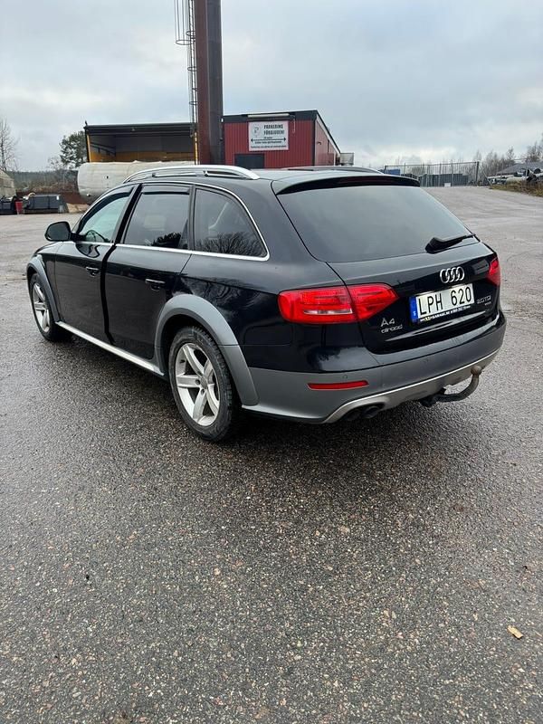 Begagnad Audi A4 Allroad 170 HK (125 kW) 2011 Kombi