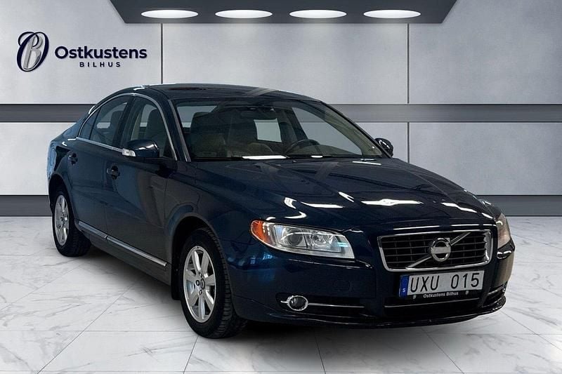 Blå Begagnad 2010 Volvo S80 Summum Sedan | 59 900 kr (Marknadspris) - Bild 1/4