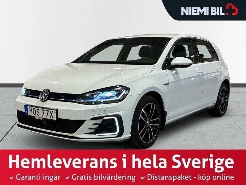 Vit Begagnad 2020 VW Golf VII GTE Halvkombi | 214 900 kr (Marknadspris) - Bild 1/3